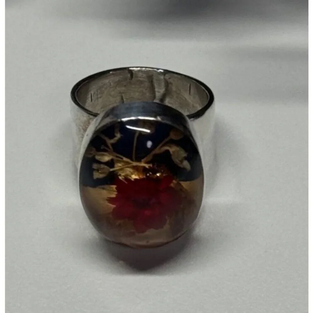 925 STERLING SILVER WITH NATURAL FLOWERS IN EPOXY RESIN RING SIZE 5